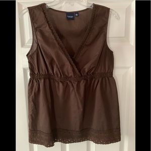 Sleeveless brown top